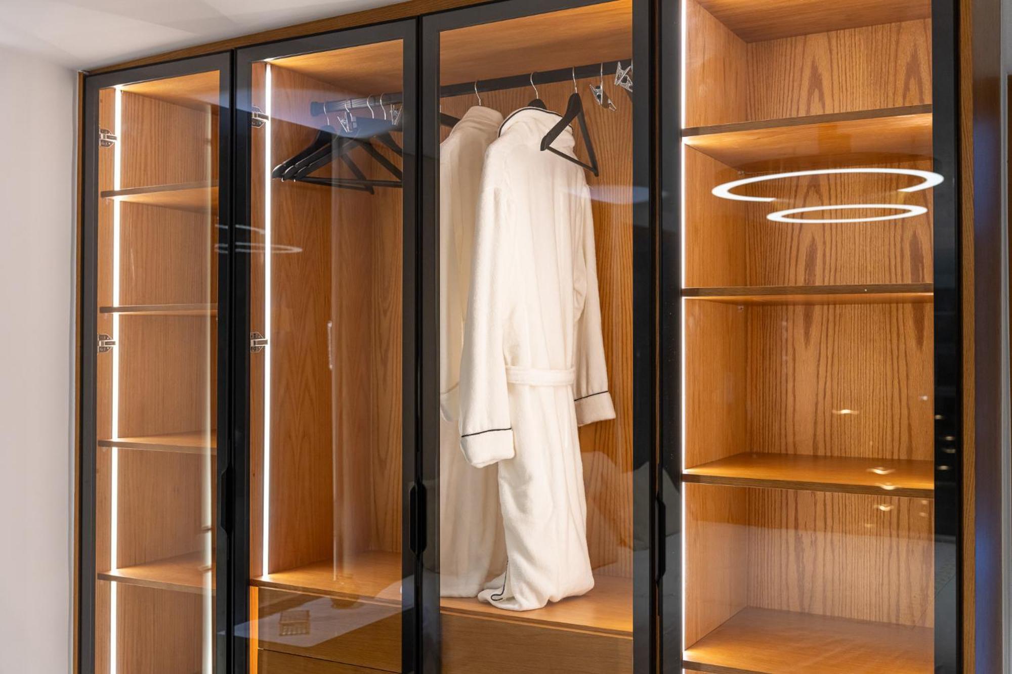 タンジェEcrin Secret, Duplex Prestige, Proche Corniche & Medina, Piscine, Parking, Wifi, Iptv, Acアパートメント エクステリア 写真