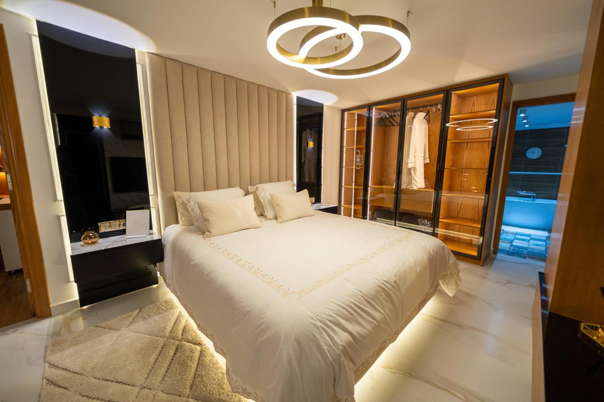 タンジェEcrin Secret, Duplex Prestige, Proche Corniche & Medina, Piscine, Parking, Wifi, Iptv, Acアパートメント エクステリア 写真